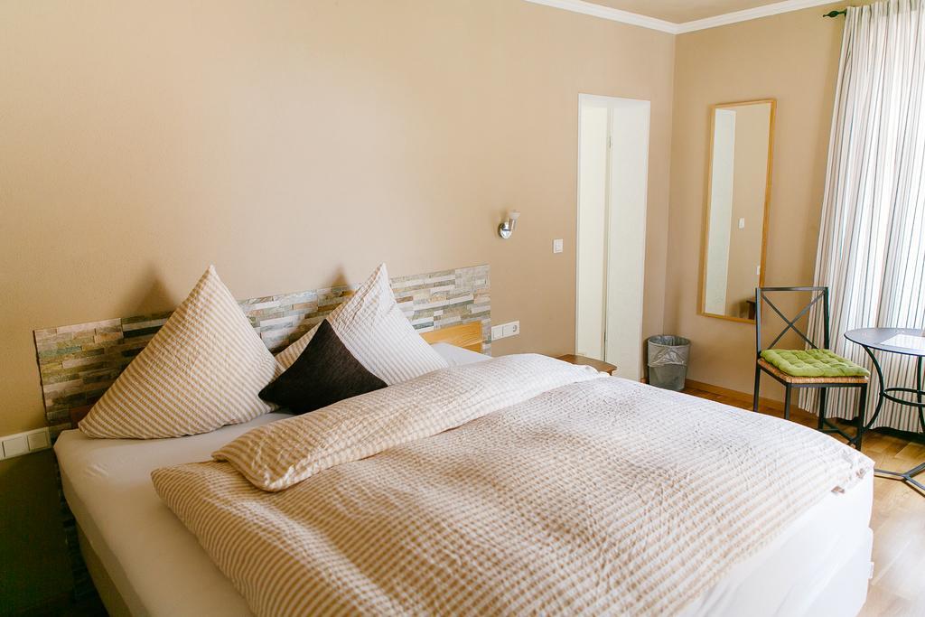 Landhotel Airport-Inn Lautzenhausen Luaran gambar